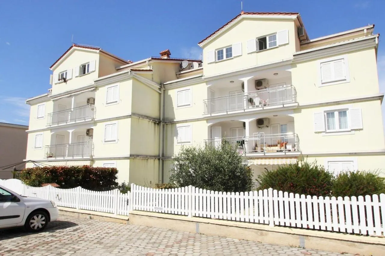 Peteh Apartment Porec Croatia
